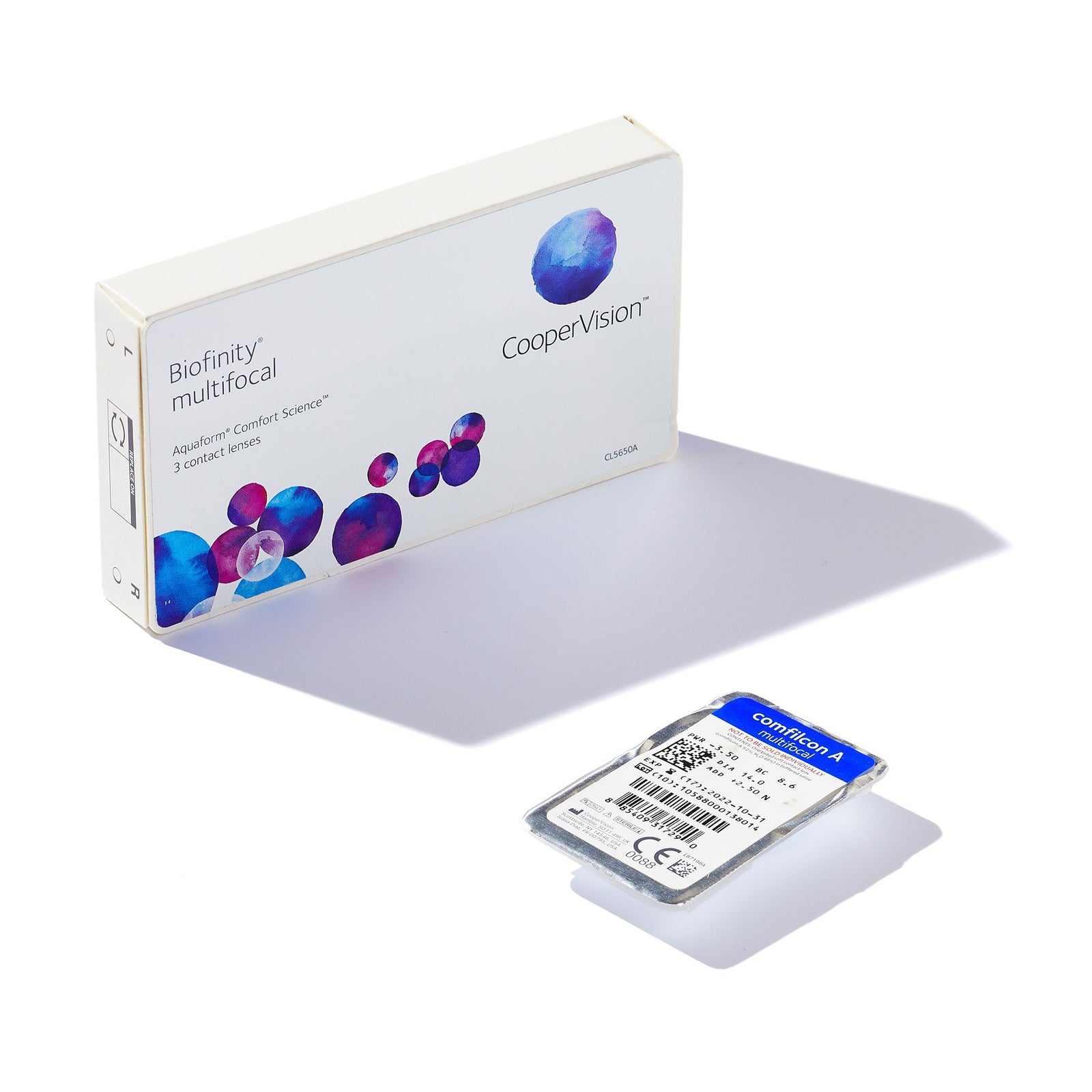 Biofinity Multifocal monthly contact lenses by CooperVision for presbyopia — clear vision at near, intermediate, and distance.